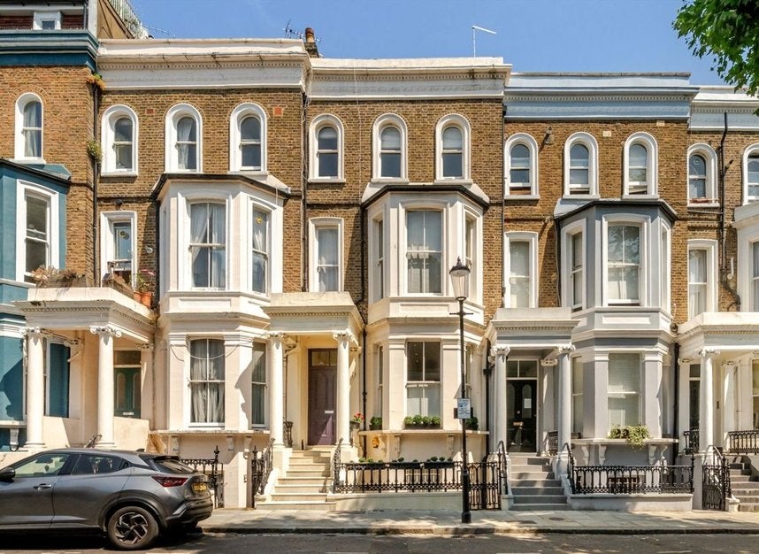 House Powis Gardens in Greater London