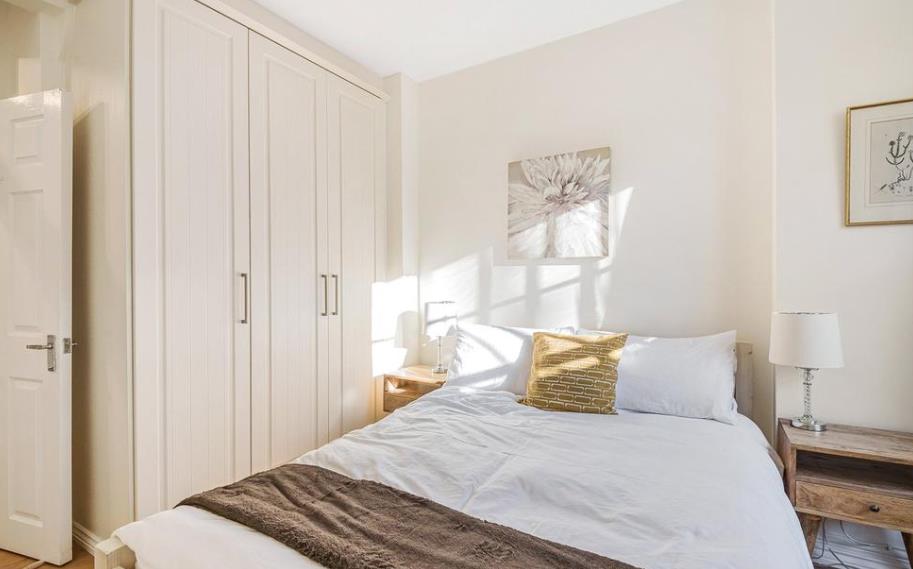 Flat Allsop Place in City of Westminster