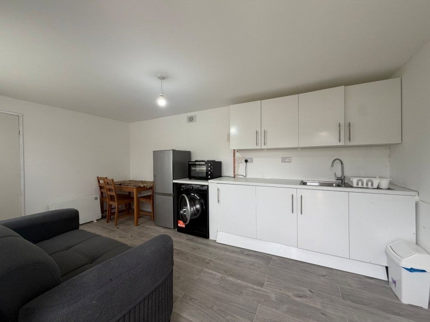 Flat Celia Crescent in Borough of Spelthorne