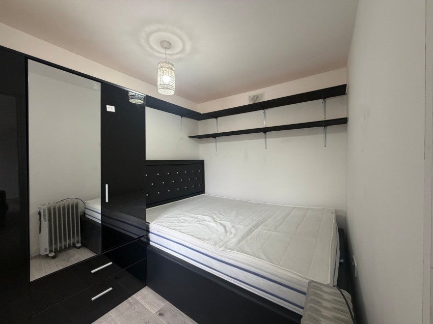 Flat Celia Crescent in Borough of Spelthorne