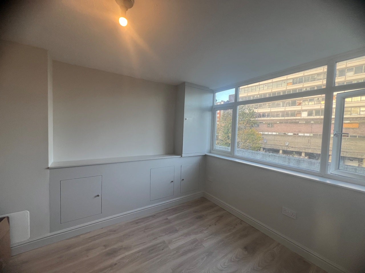 Flat Kemsing Close in Greater London