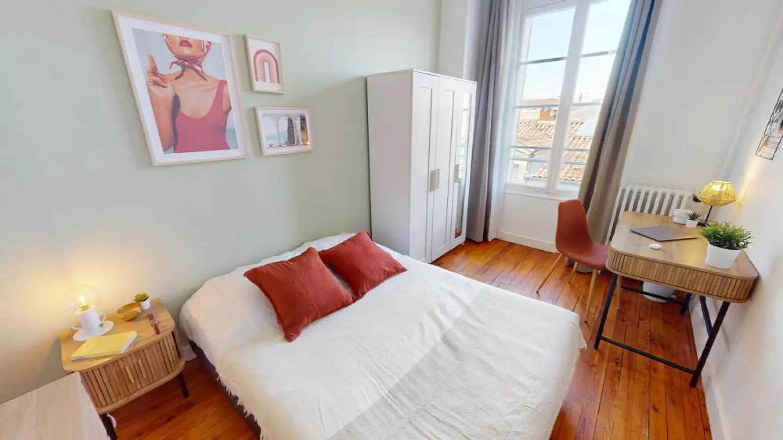 Flat Rue Albert Pitres in Bordeaux