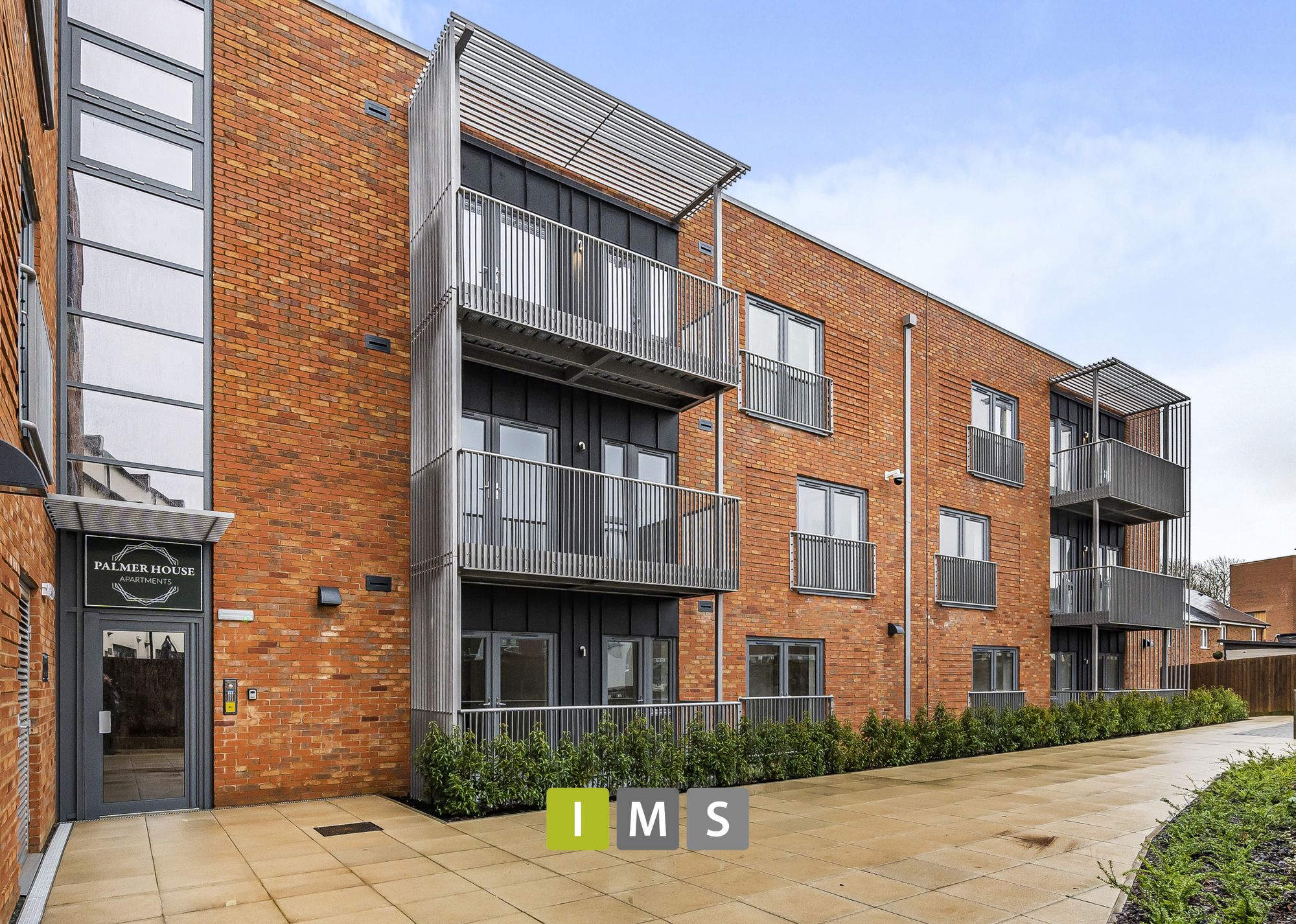 Flat Roberts Drive in Cherwell District