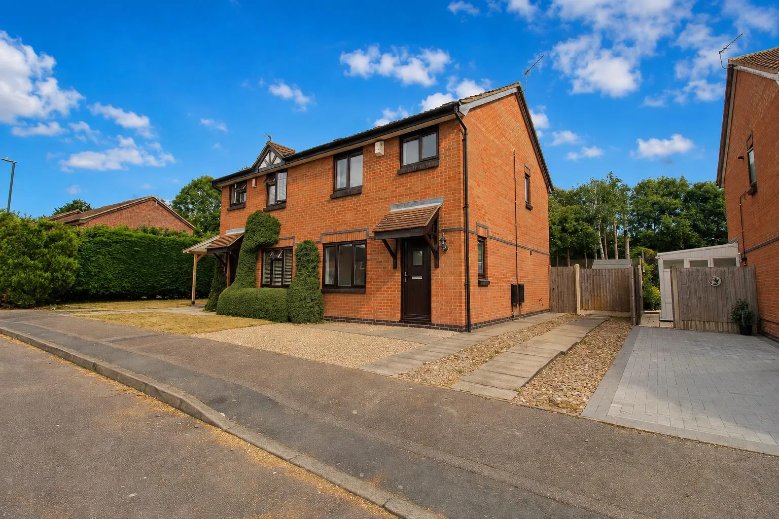 House Courtney Close in Nottingham