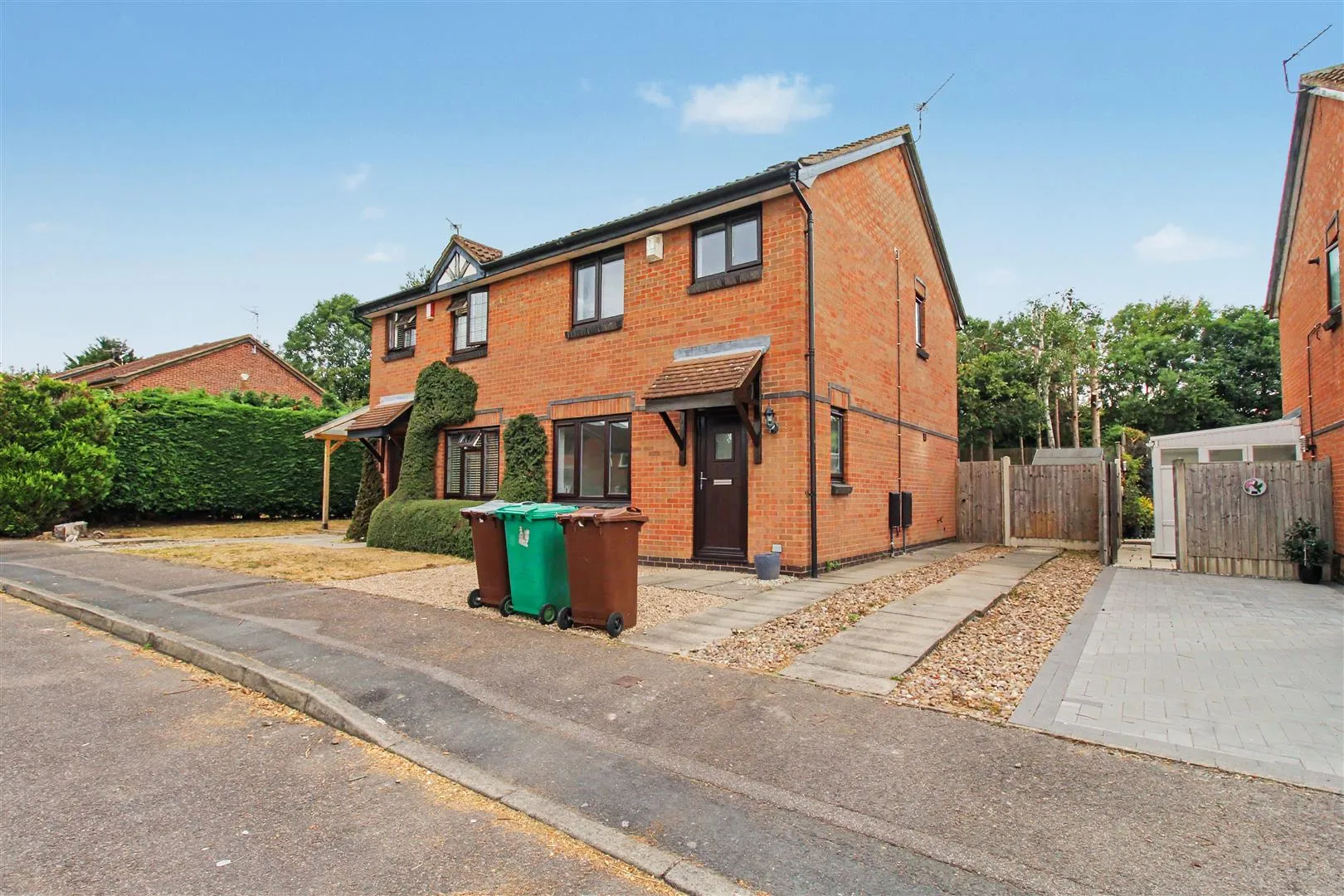 House Courtney Close in Nottingham