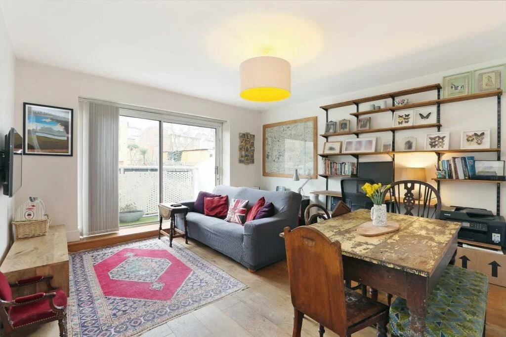 Flat Buckley Mews in Greater London