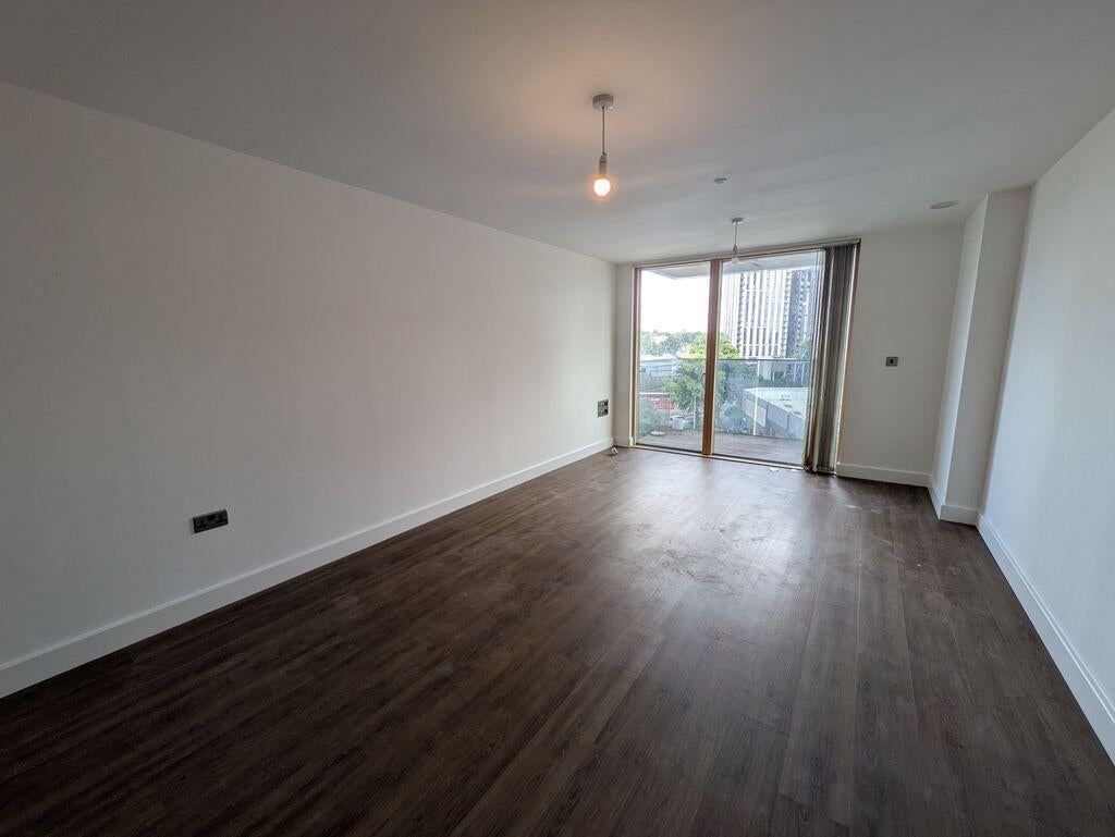 Flat Jerrard Street in Greater London
