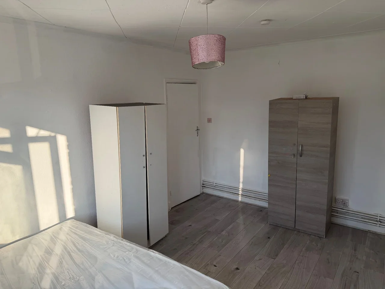 Room Victoria Road in Greater London