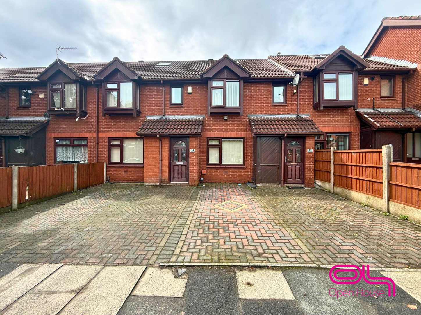 House Bradbourne Close in Farnworth