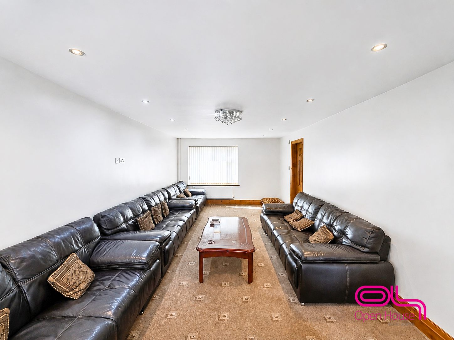 House Bradbourne Close in Farnworth