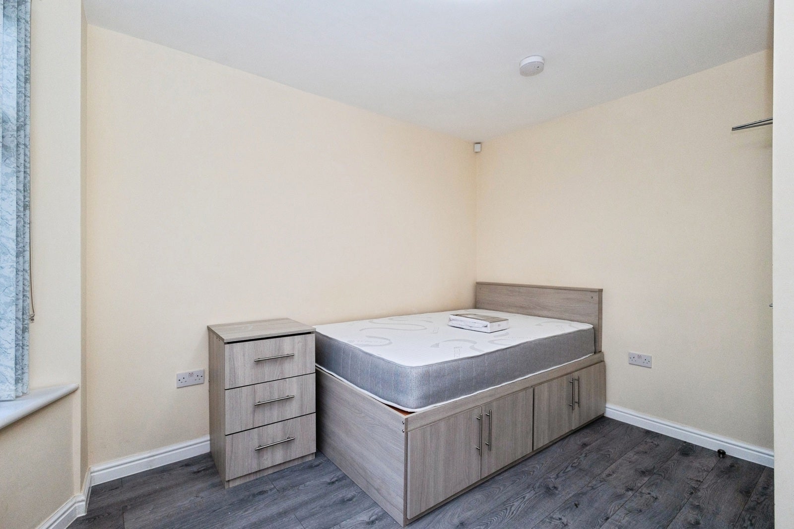 Room Stephens Road in Manchester