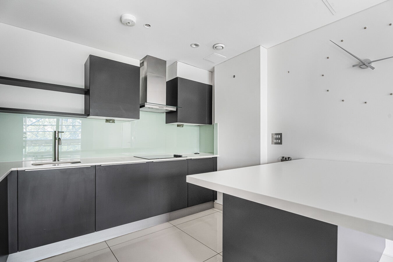 Flat Prince of Wales Road in Greater London