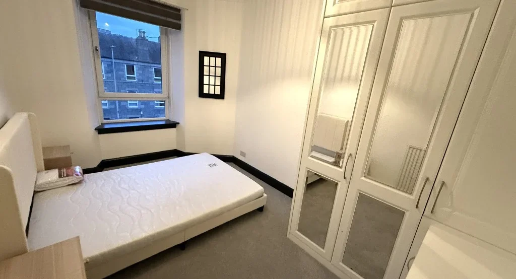 Flat Holburn Street in Aberdeen City