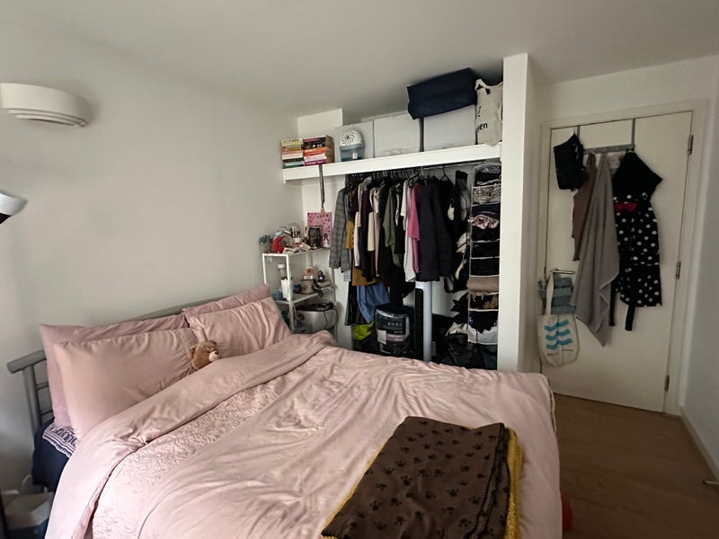 Flat Key Close in Greater London