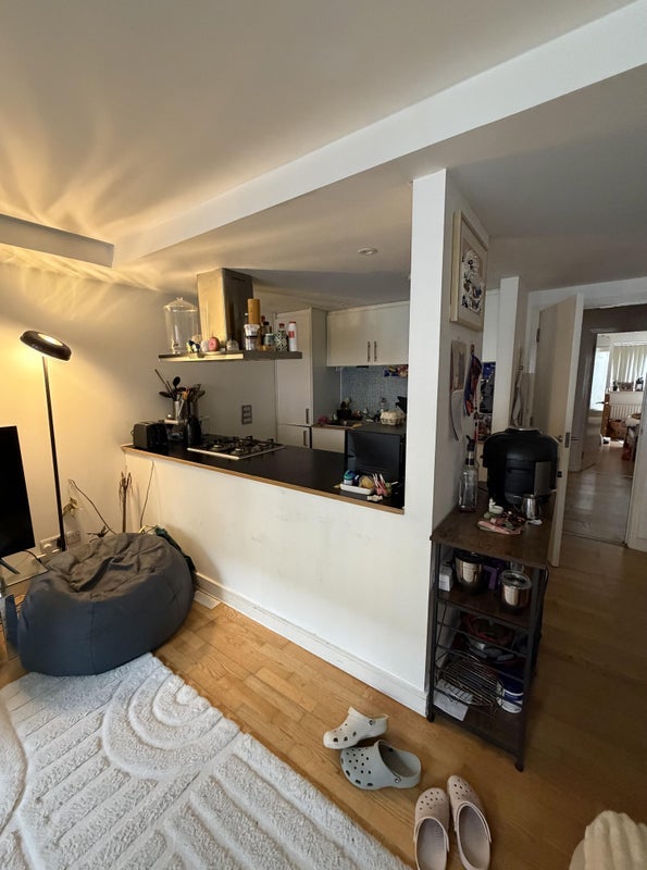 Flat Key Close in Greater London