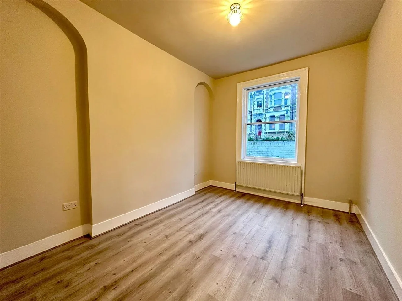 Flat Gipsy Hill in Greater London