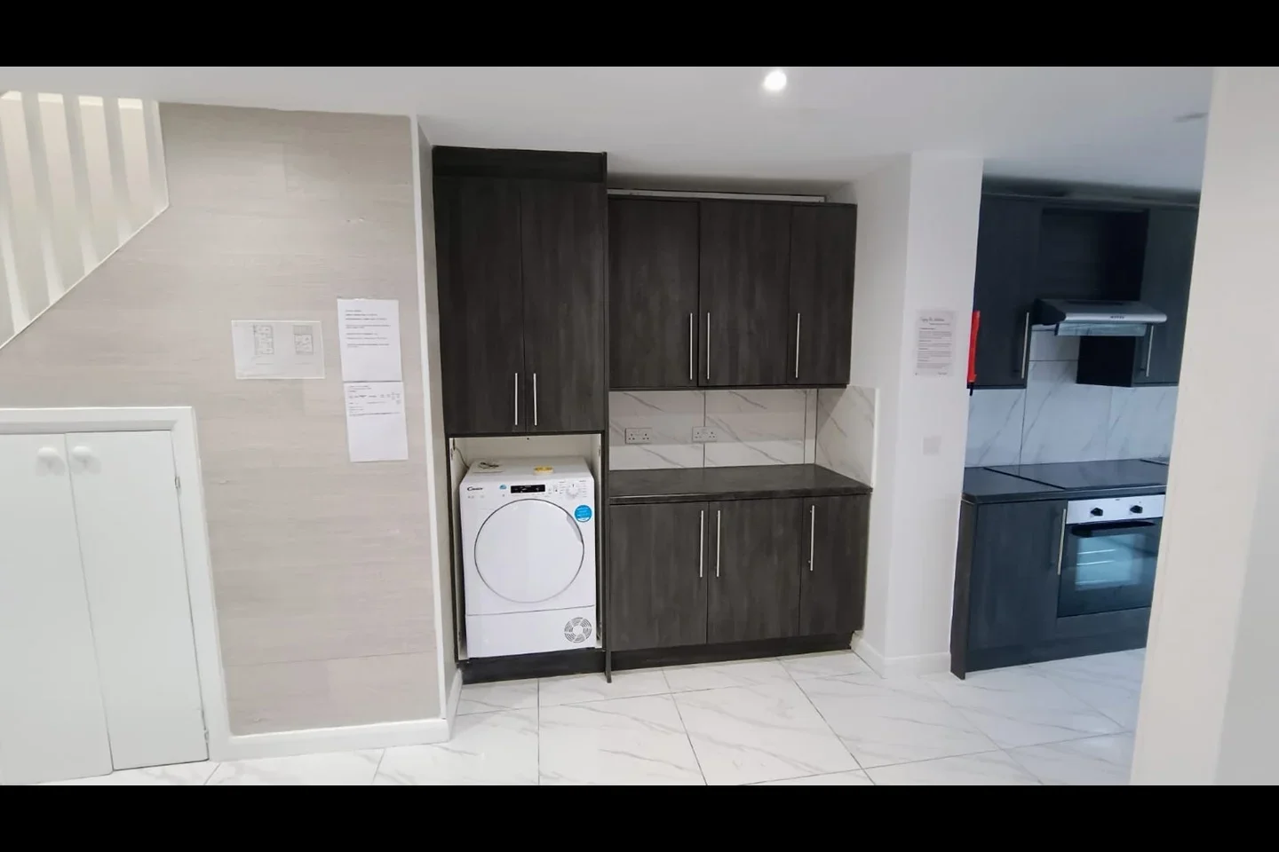Room Elizabethan Way in Borough of Spelthorne