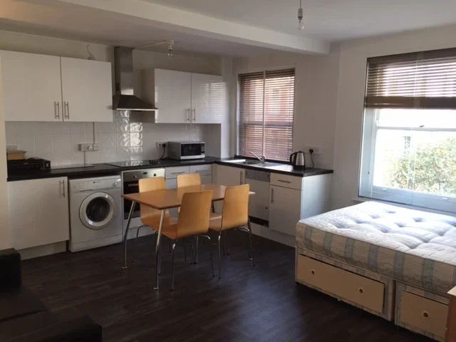 Flat Gower Street in Greater London
