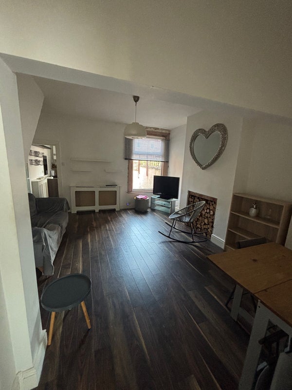 Room Lloyd Street South in Manchester