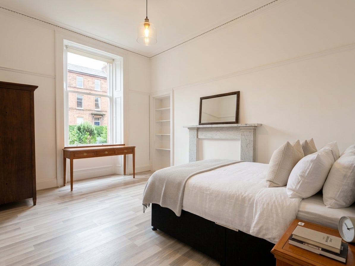 Flat West Princes Street in Glasgow