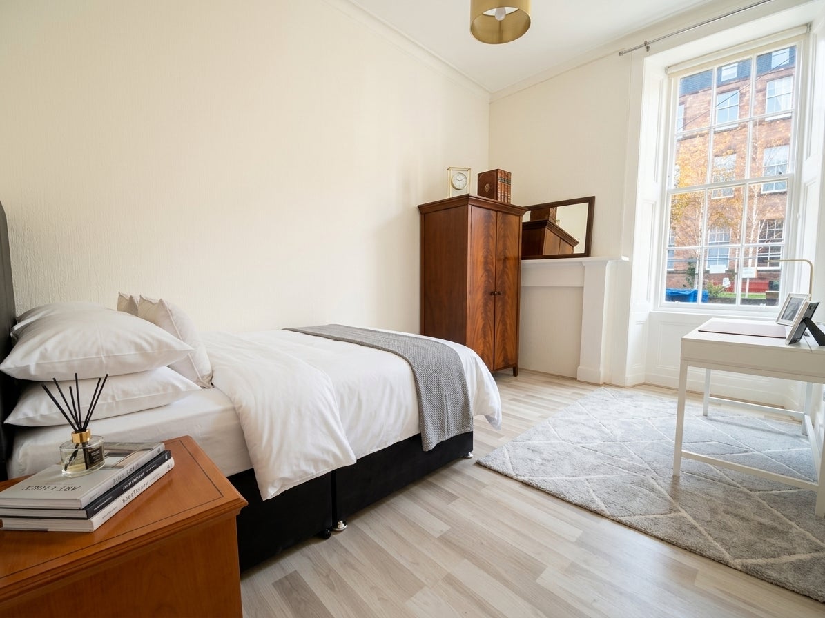 Flat West Princes Street in Glasgow