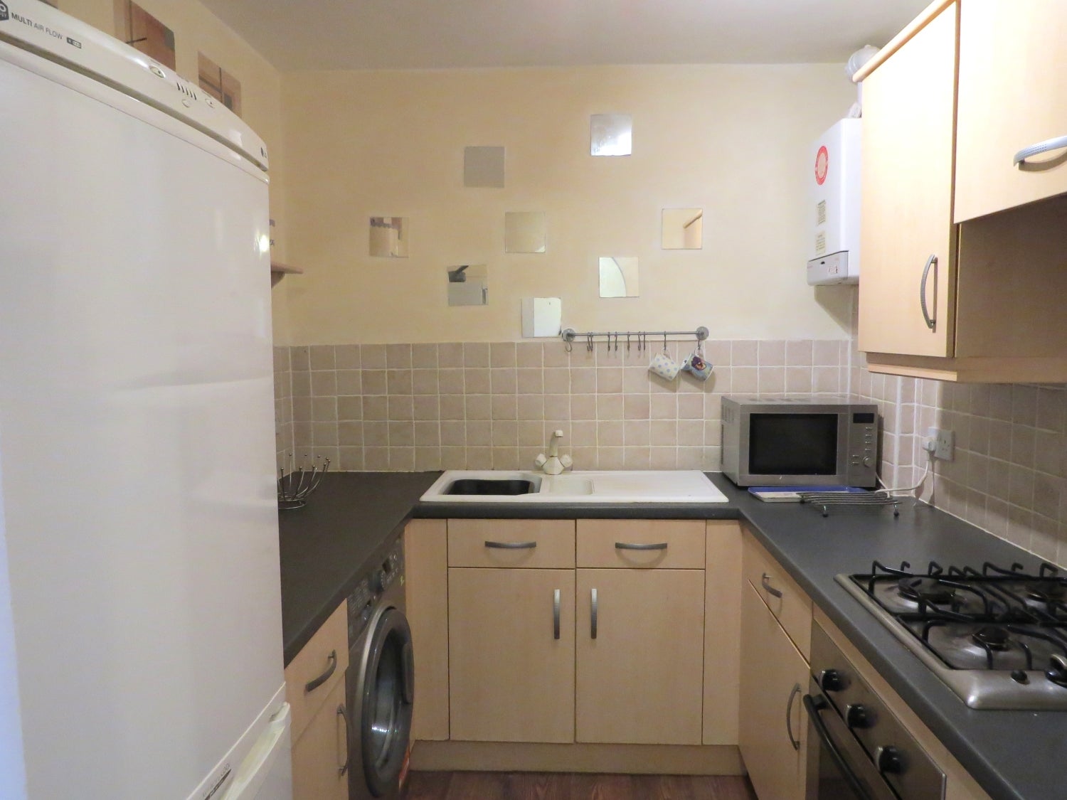 Flat Cresscombe Close in Gillingham