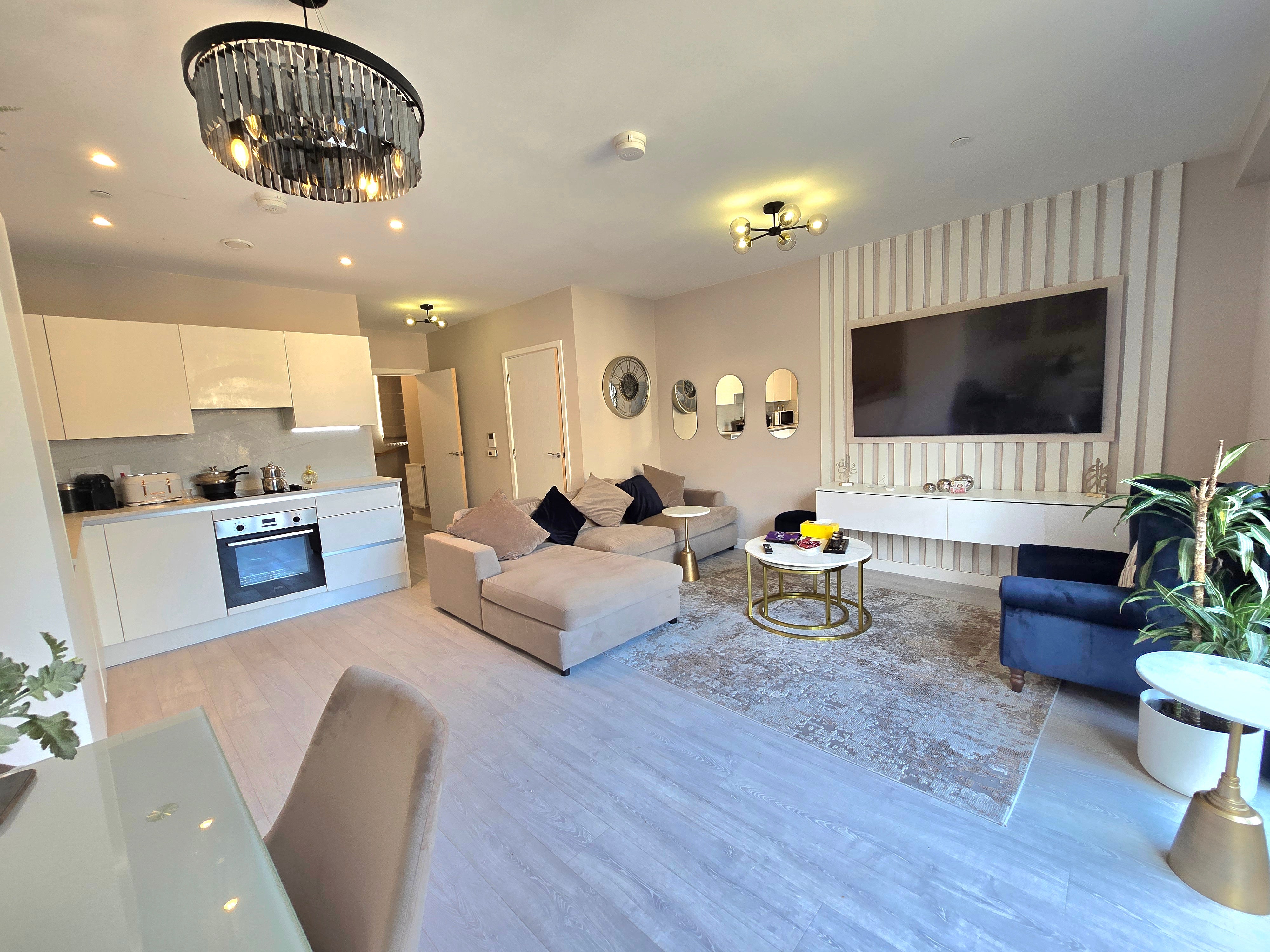 Flat Woolmead Avenue in Greater London