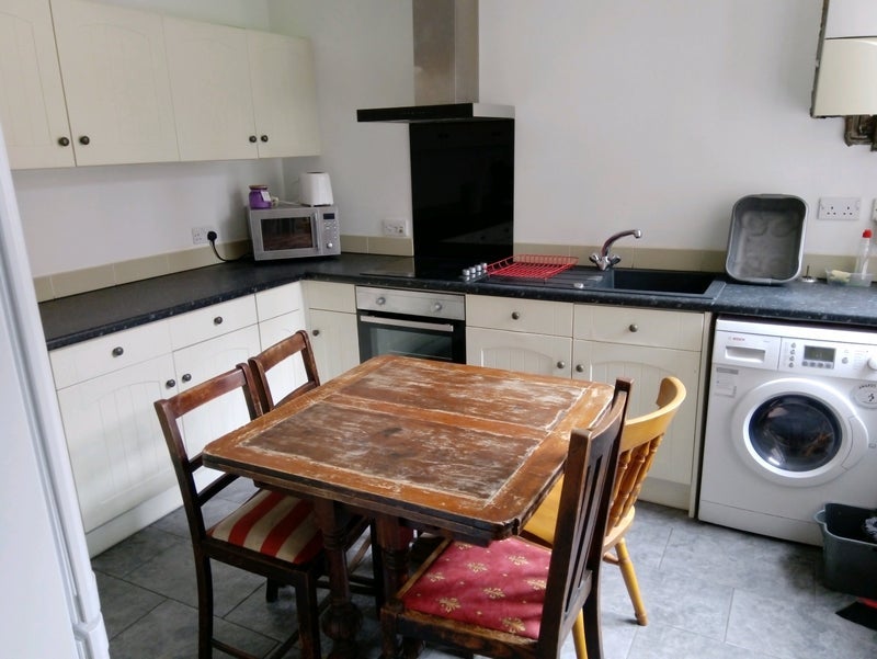 Room Teversal Avenue in Nottingham