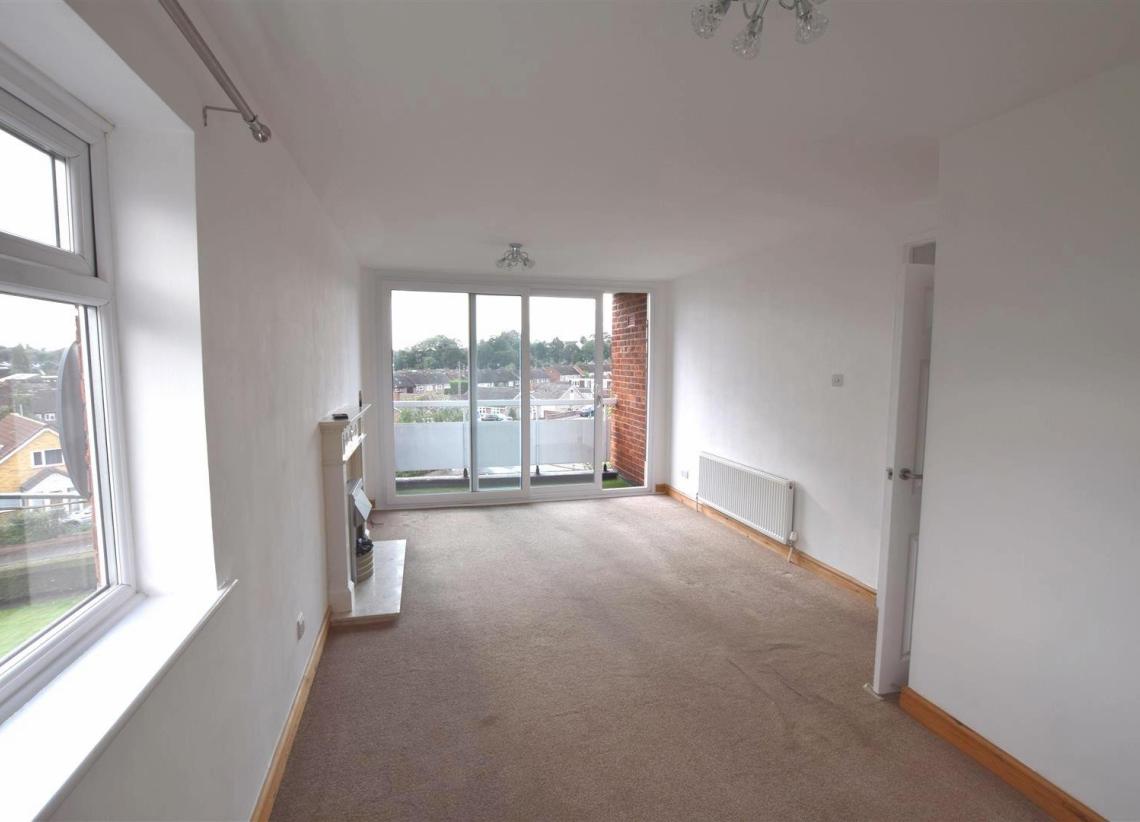 Flat Pangfield Park in Coventry