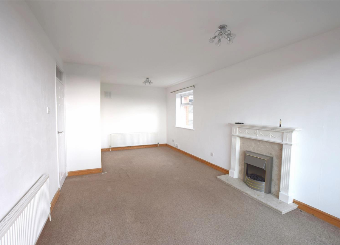 Flat Pangfield Park in Coventry