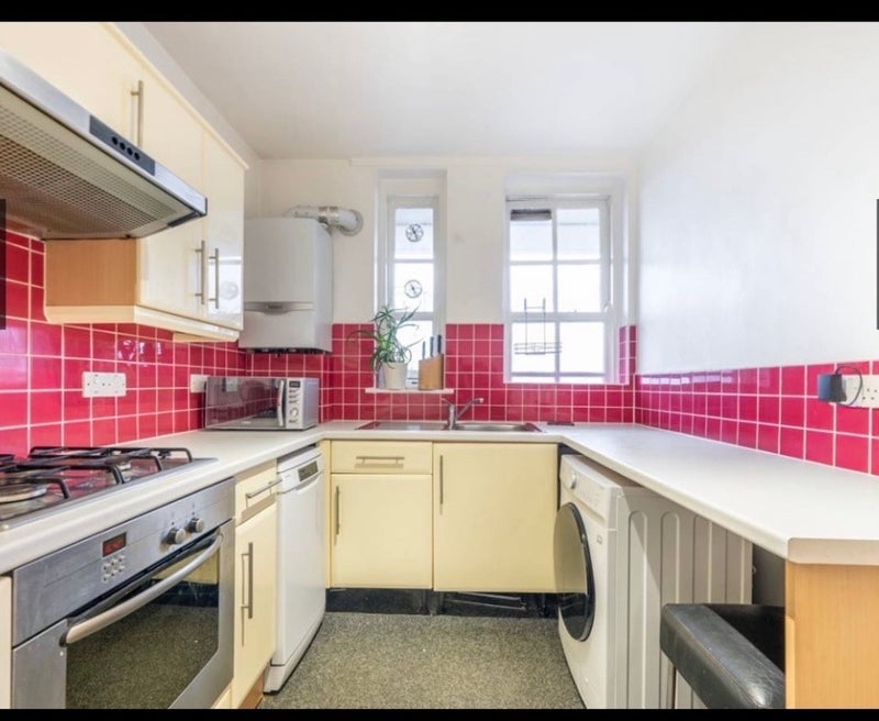 Room Walmer Road in Greater London