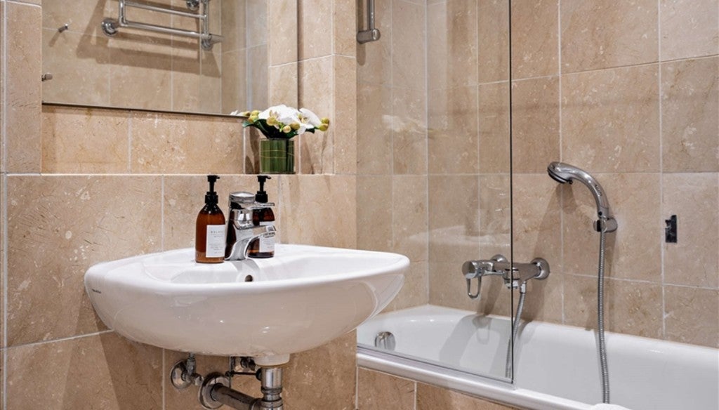 Flat Canary Riverside in Greater London