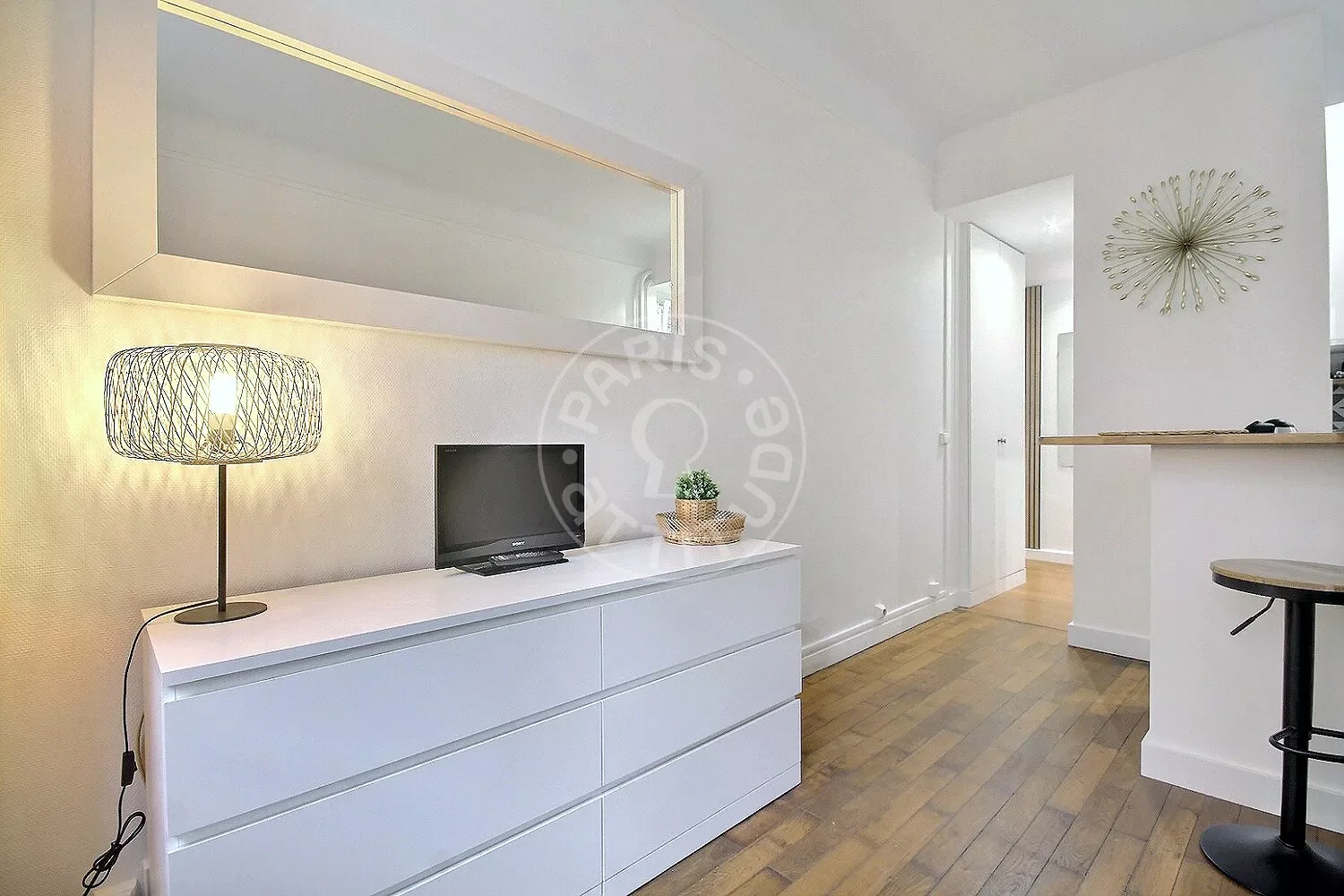 Flat Rue Raffet in Paris