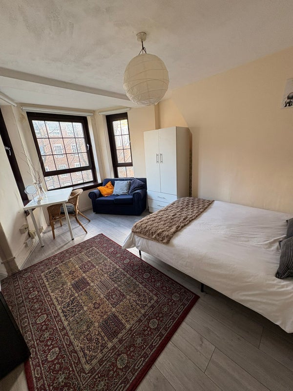 Flat Provost Street in Greater London