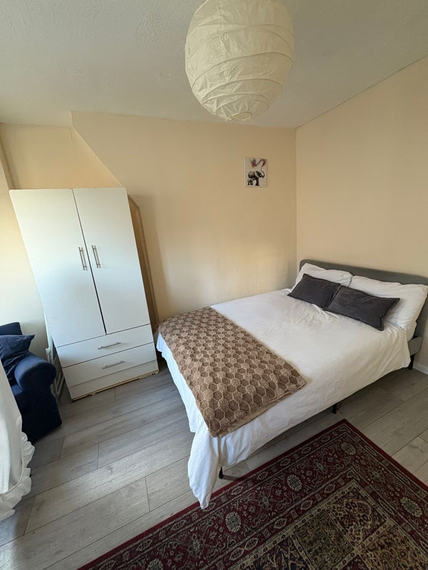 Flat Provost Street in Greater London