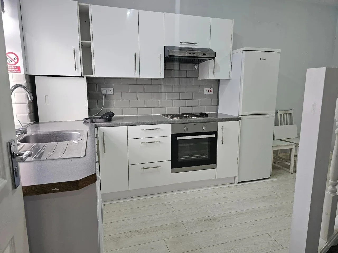 Flat Victoria Court in Greater London