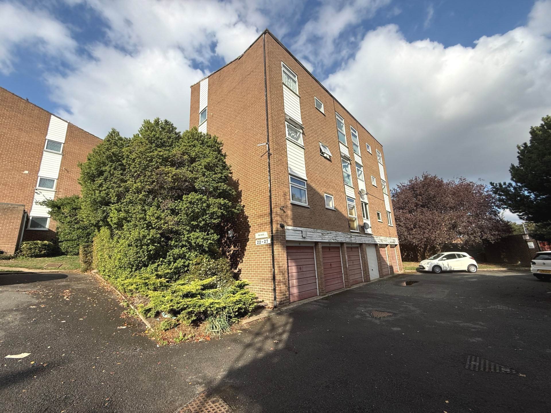 Flat Kempton Close in Greater London