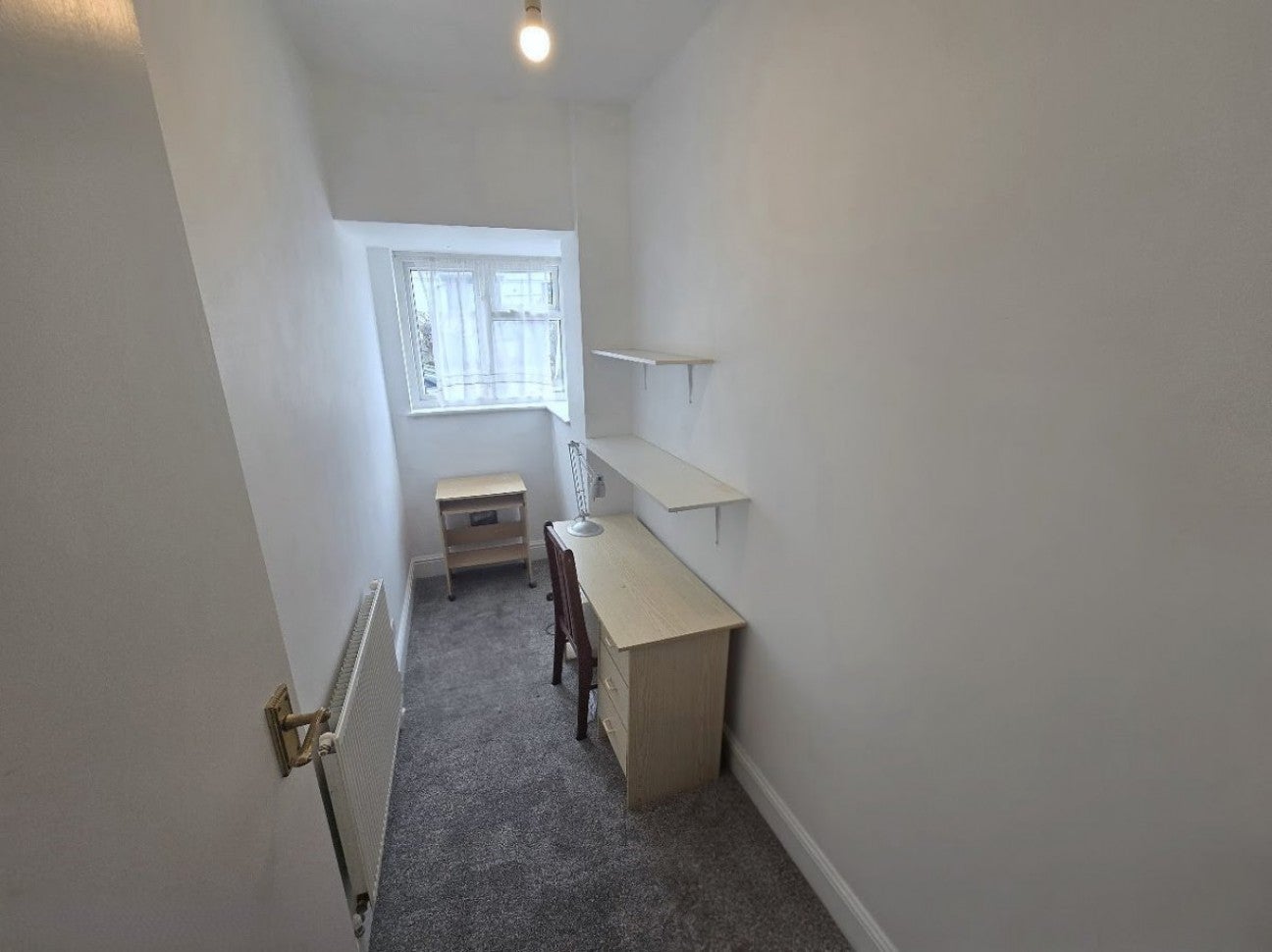 Flat Middleton Road in Greater London