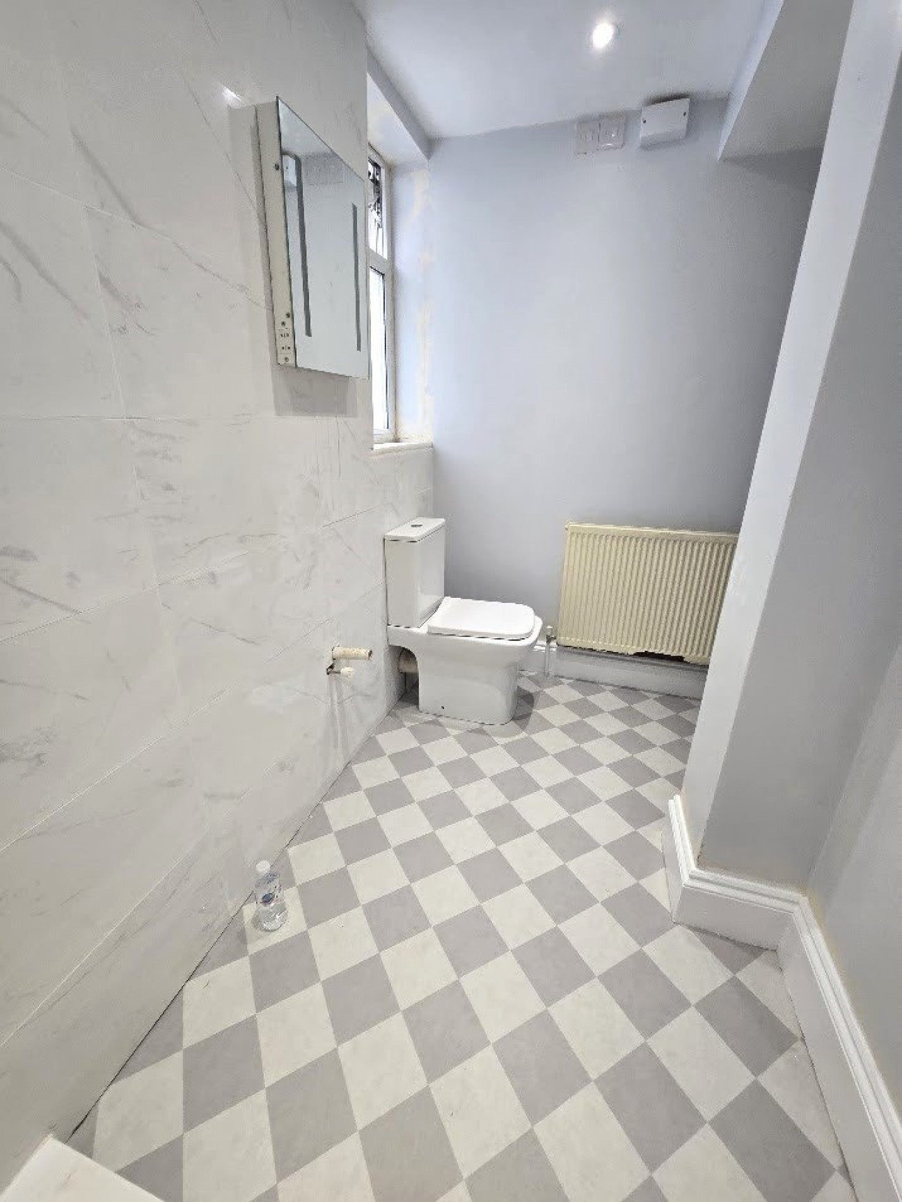 Flat Middleton Road in Greater London