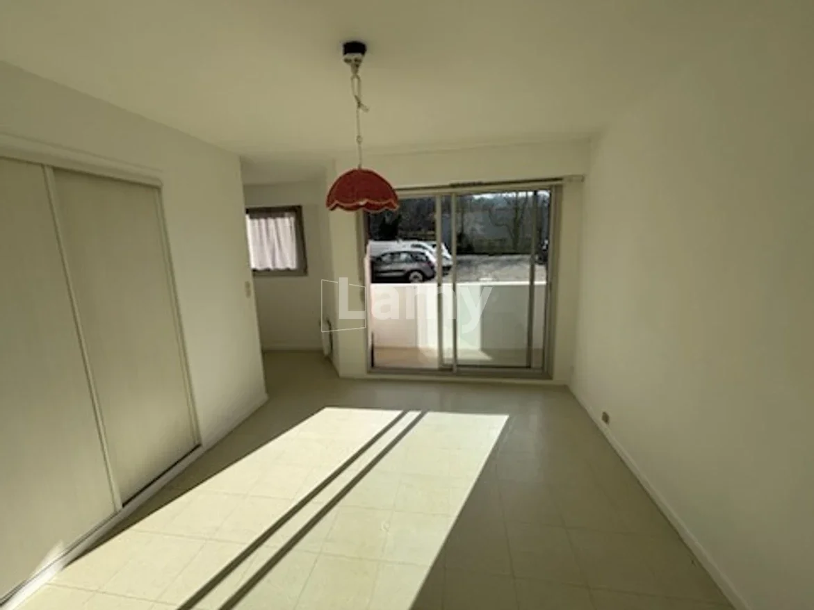 Flat Chemin de la Guiche in Lons-le-Saunier