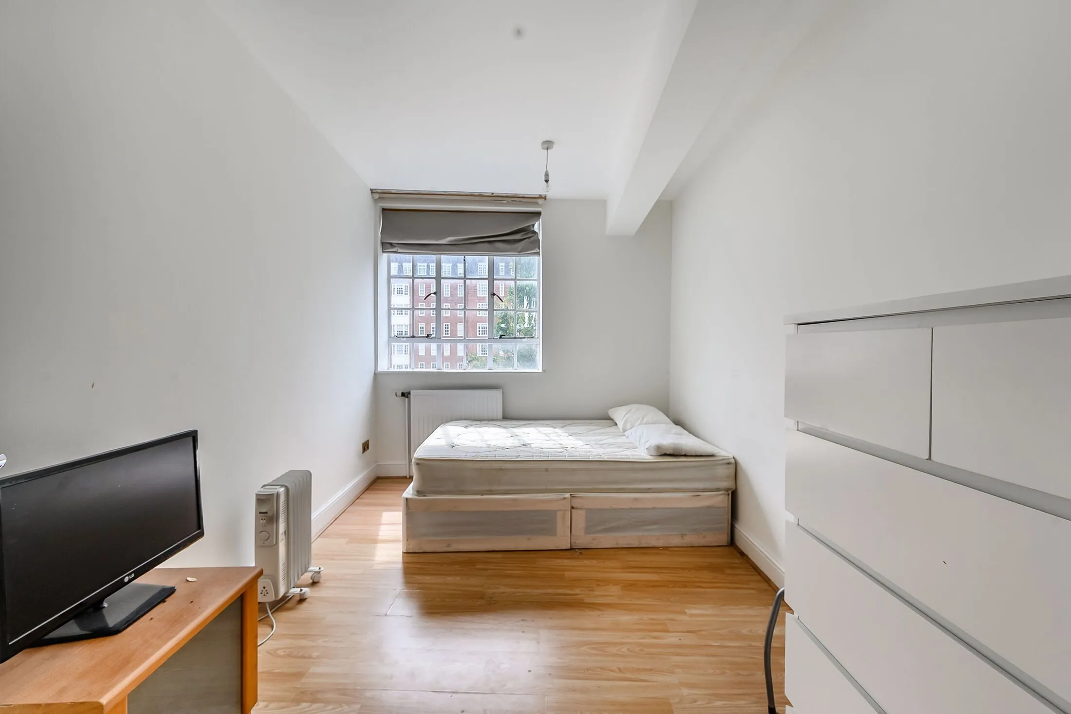 Flat Elystan Street in Greater London