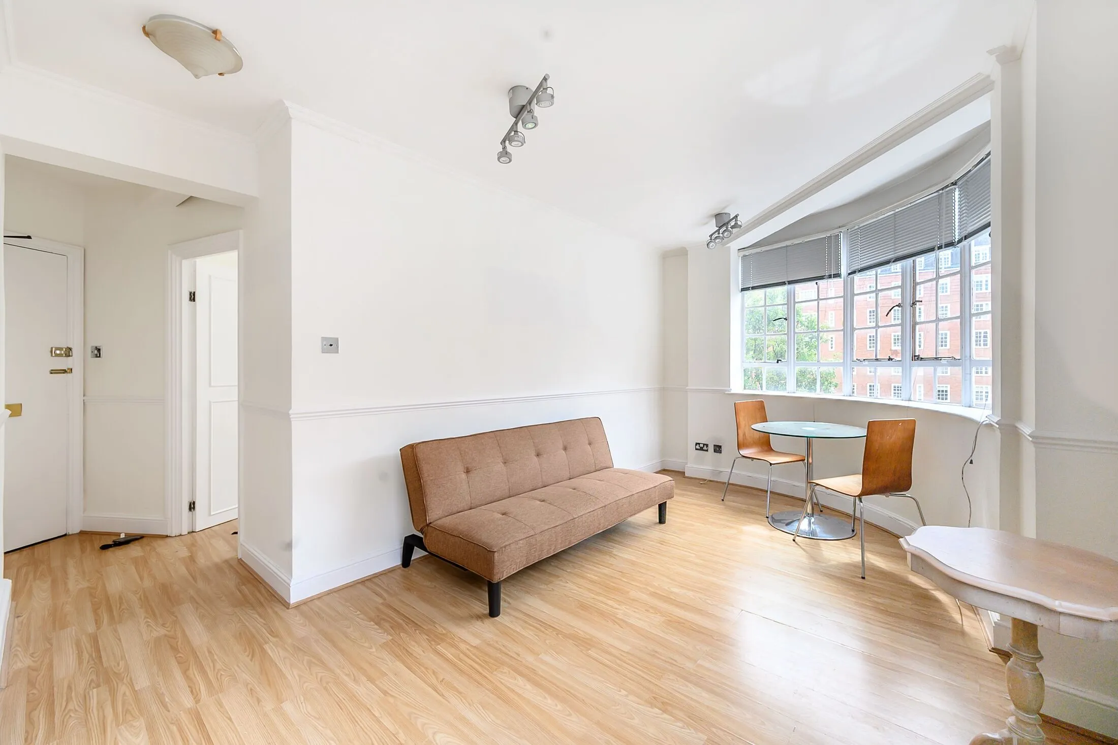Flat Elystan Street in Greater London