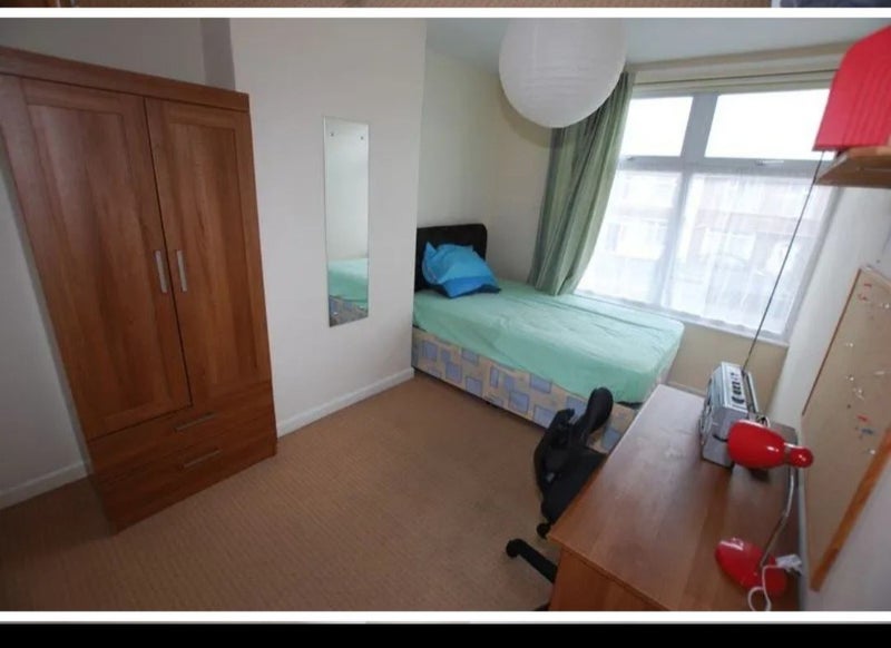 Room Filton Avenue in Bristol
