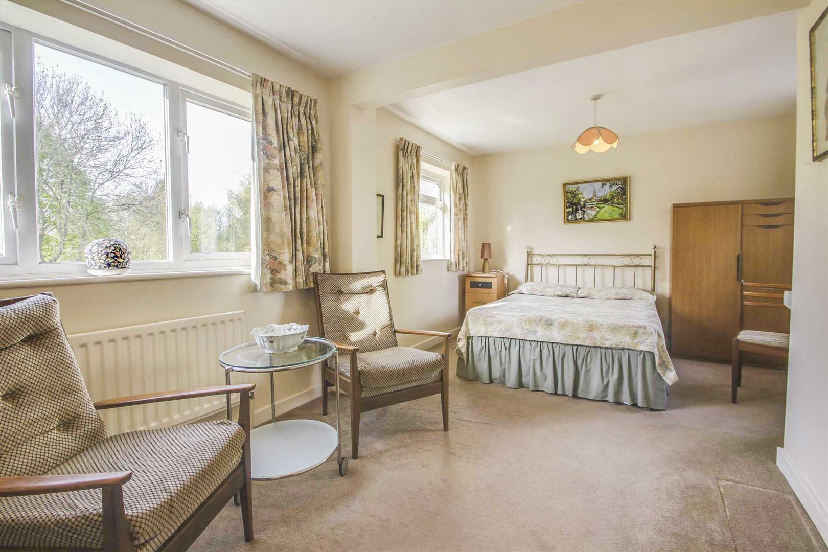 Room Wentworth Way in Milton Keynes