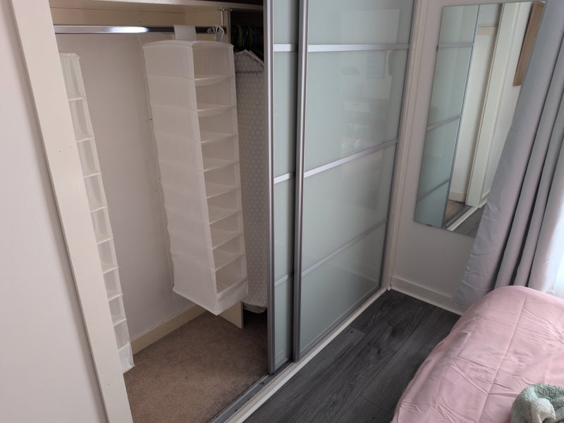 Room Carmyle Avenue in Glasgow