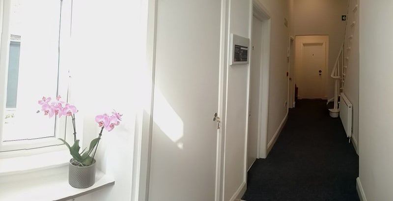 Room McGregor Road in Greater London