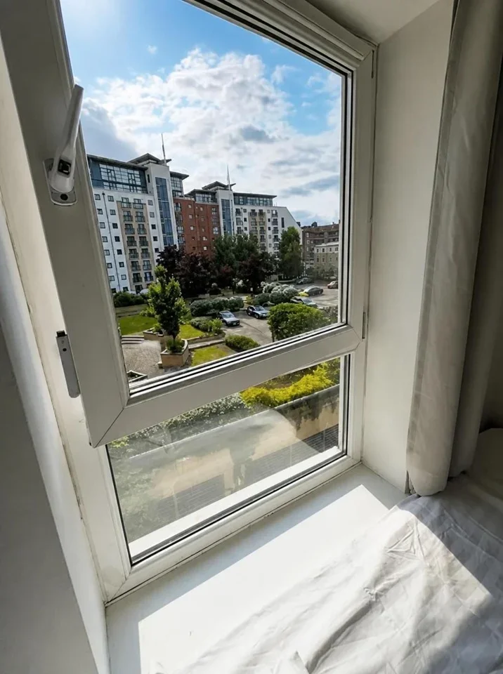 Room Comeragh Road in Greater London