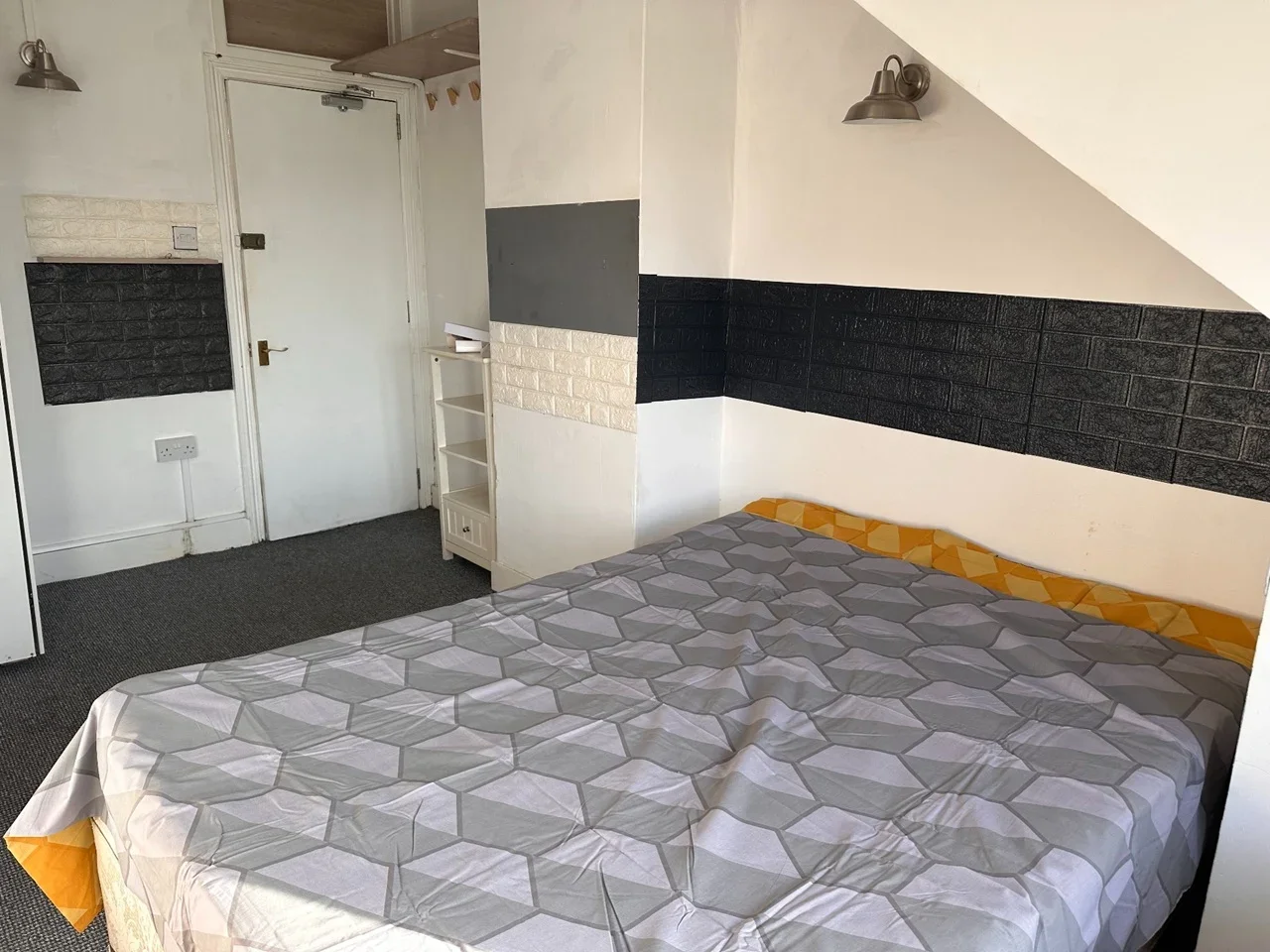 Room Horton Road in Datchet