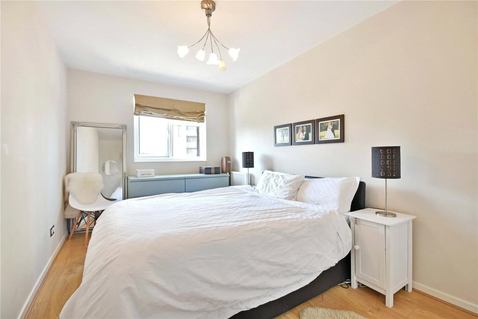 Flat Nant Road in Greater London