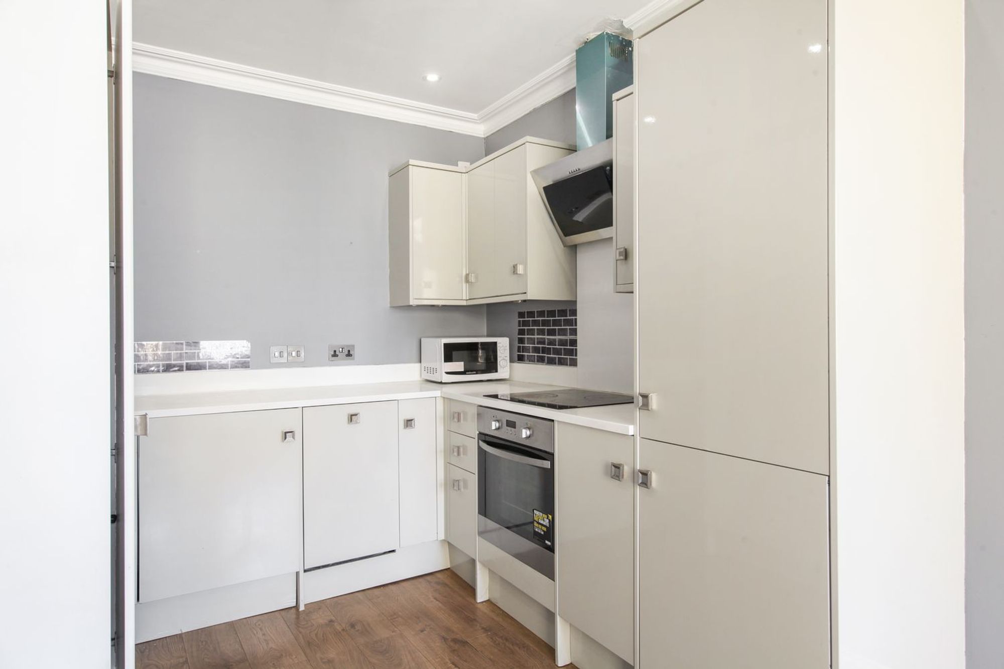 Flat Surrey Street in Greater London